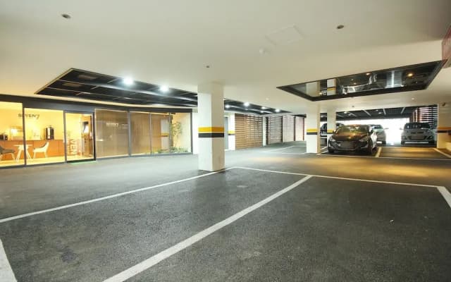 Jinju Hotel Seven