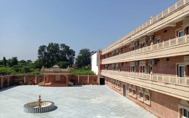 Hotel Rajwada Palace