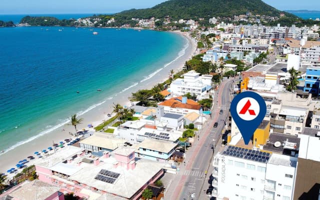 1058 - Praia de Bombinhas locação de temporada