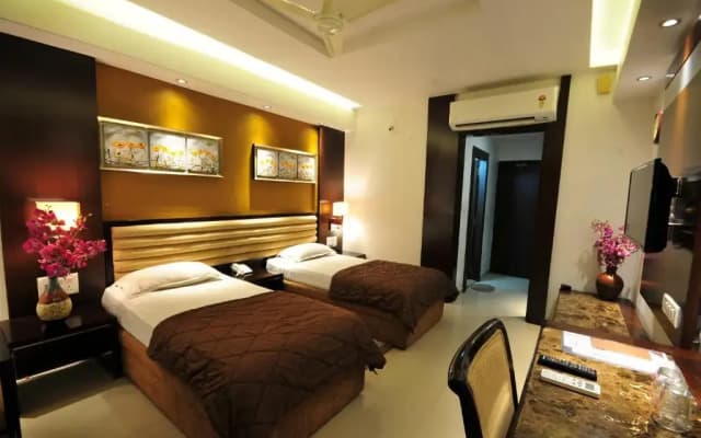 Hotel Surabhi Regency