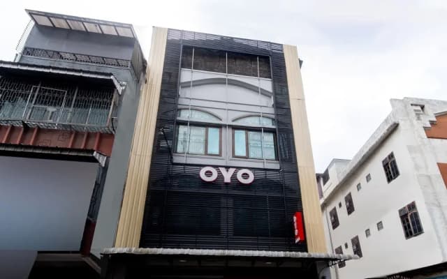 Festive Inn by OYO Rooms