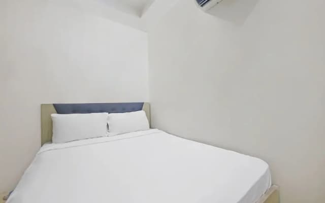 OYO 896 Silverio Suites