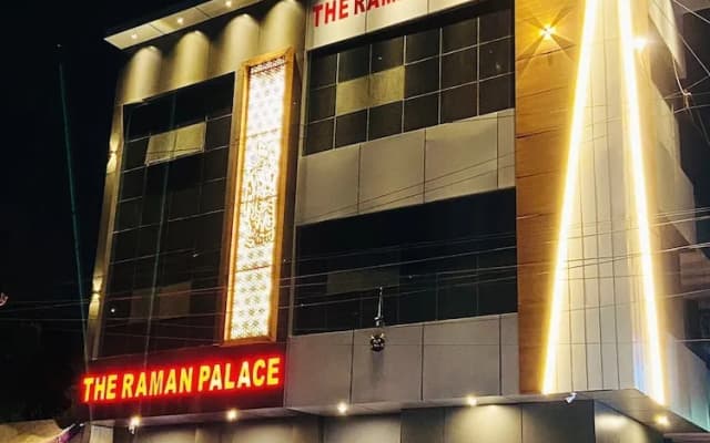 The Raman Palace - A Budget Hotel