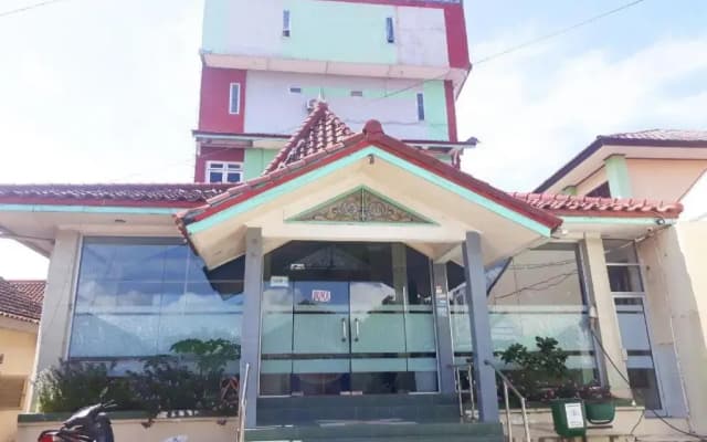 OYO 2611 Hotel Krui Syariah