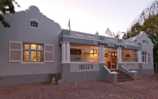 Skinkikofi Guest House