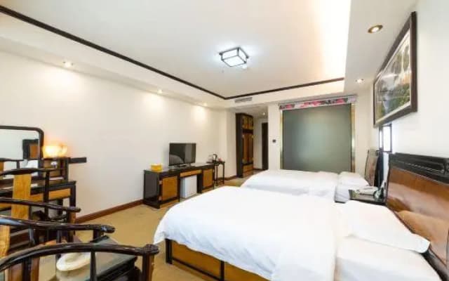 Xingfuting Zijiang Pearl Hotel