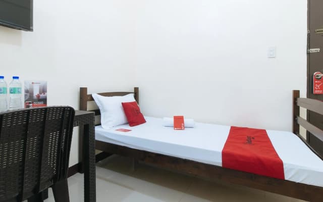 RedDoorz at MBB Room NAIA 2