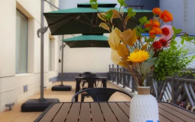 Ulan Butong Grassland Puyue Huajian B&B