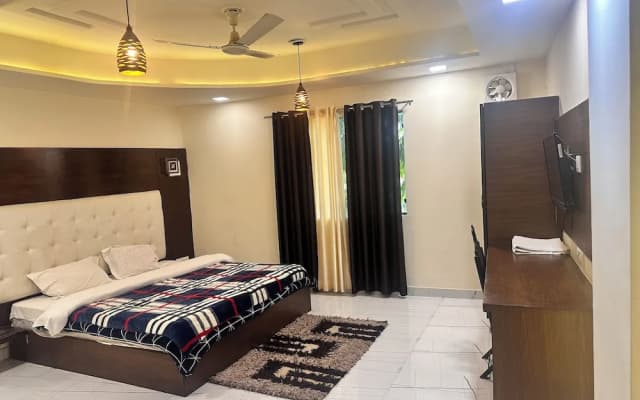 Taj Castle Homestay