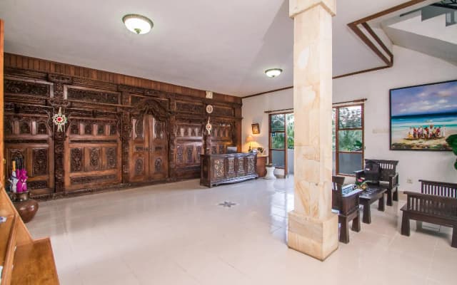 Puri Saron Hotel Madangan