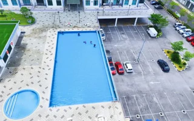 IPOH Casa Kayangan Meru Nouveau 6PAX Fully Air-Con