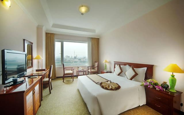 Muong Thanh Grand Phuong Dong Hotel