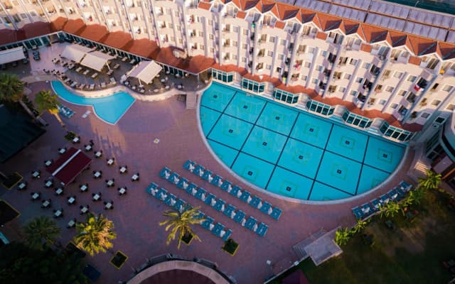 Отель Rox Resort