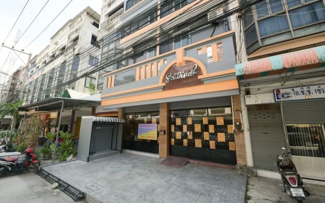 OYO 347 Southside Residence