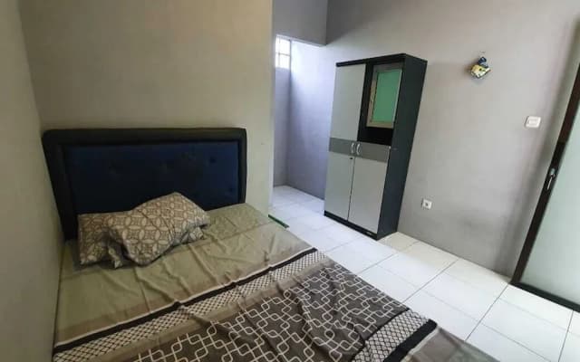 OYO 1599 Naz Guesthouse Syariah