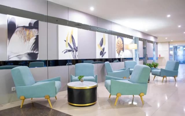 Nevada Ketapang Hotel