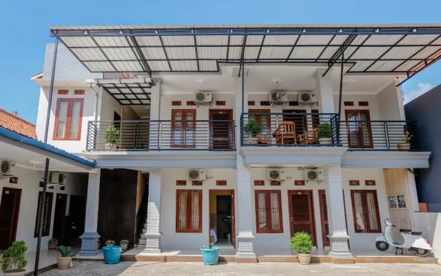 Hotel O El Reyshi Family Residence Syariah