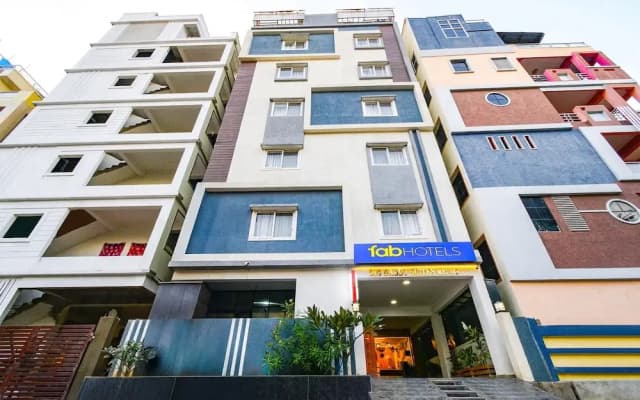 FabHotel DSR Hotel & Suites - Nr Hitech City Railway Station