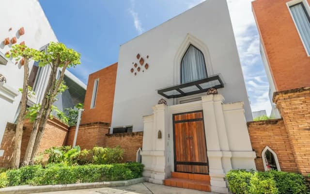 Panora Villa 8119 By Villacarte