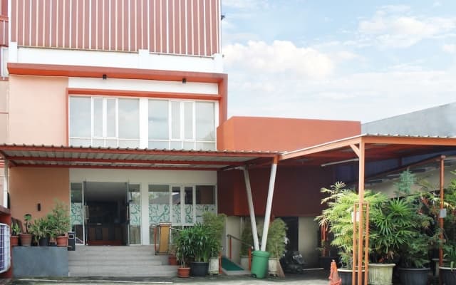 Airy Regol Lengkong Besar 145 Bandung