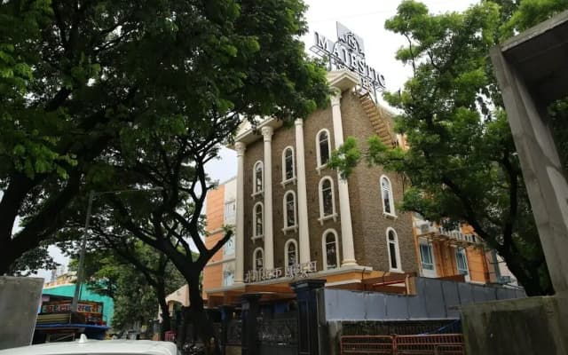 Majestic Suites
