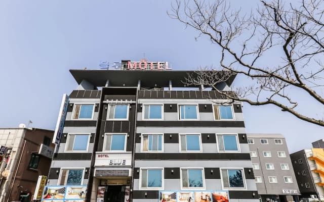 Blue Motel