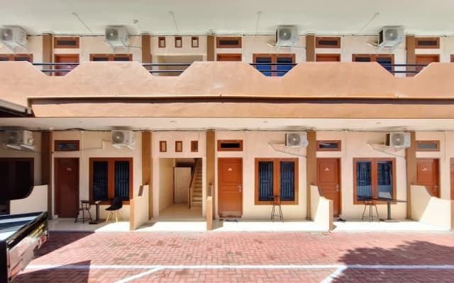 RedDoorz Syariah Near Pasar Raya Padang