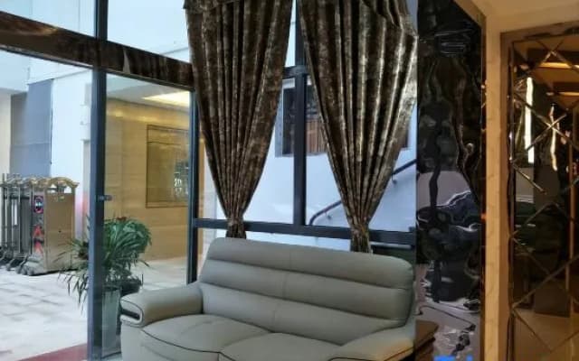Yingshan New Yaheng Hotel