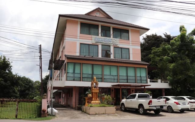 Tipsiri Place by OYO Rooms