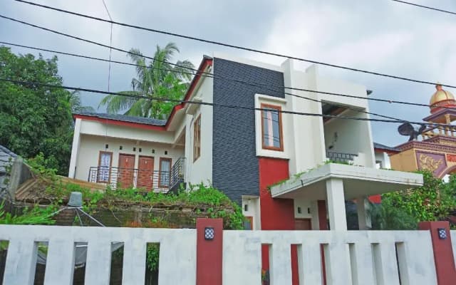 OYO 2860 The Castury Homestay Syariah