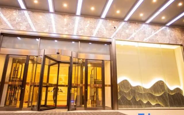 Xinxin Hotel (Linyi Longtan Road)