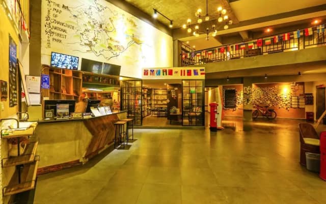 Comma Travel International Youth Hotel