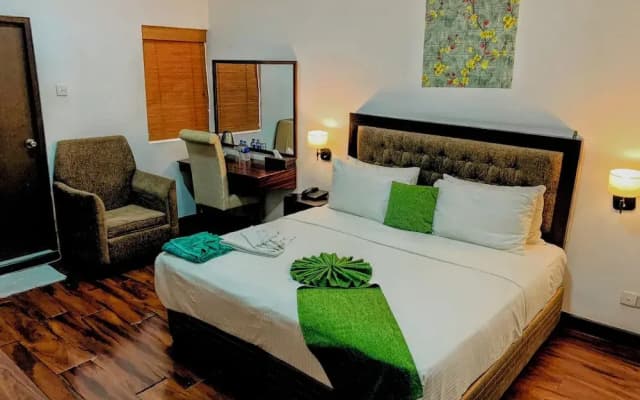 Pearl Royal Hotel