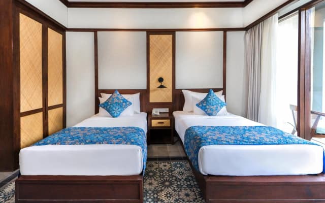 Lovina Beach Club & Resort