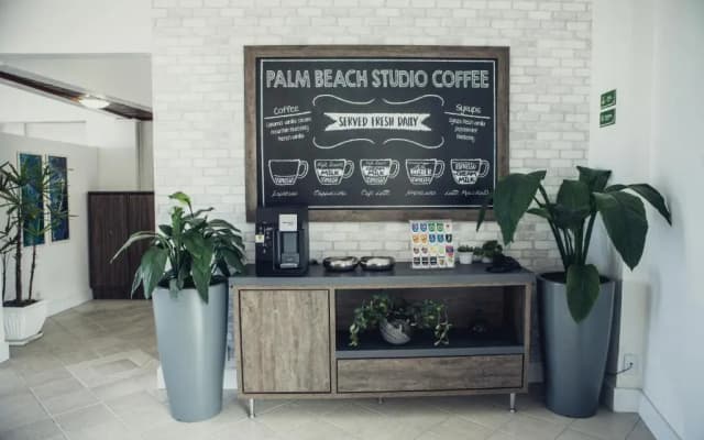 Palm Beach Apart Hotel