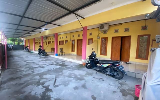 OYO Life 93259 Kos Kurnia