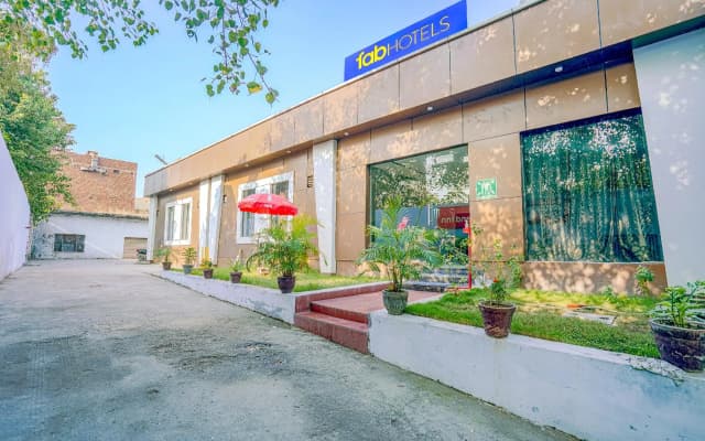 FabHotel Grand Inn