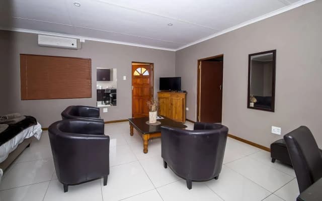Kleinplasie Guesthouse