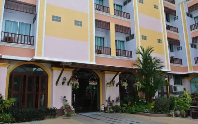 Dee Prom Hotel