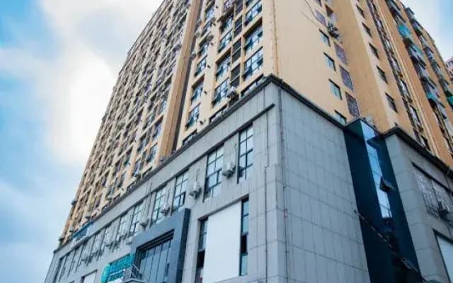 City Comfort Inn Hotel (Yichang China Three Gorges University Shuiyuecheng Shopping Mall)