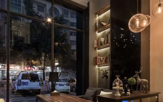 Zesly Design Hotel