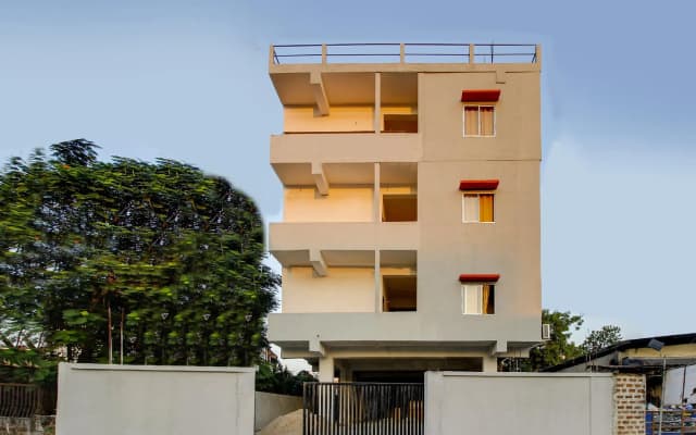 OYO Flagship 22252 Town & Country Inn