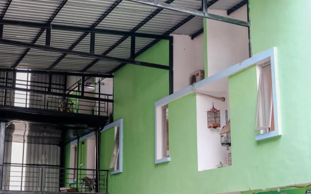 OYO 1293 Dei Residence Arjosari