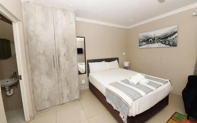 Elmed Guest House