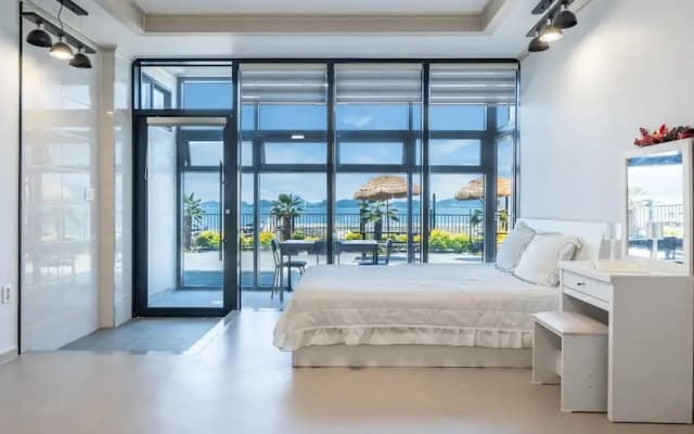 Yeosu Wayo Ocean View Pension
