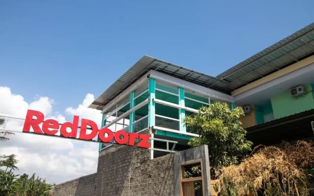 Sans Hotel Borobudur Banyuwangi