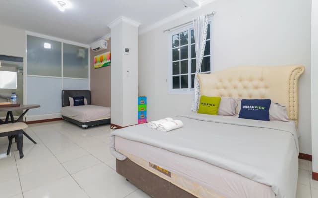 Urbanview Hotel Sofie Syariah Sidoarjo