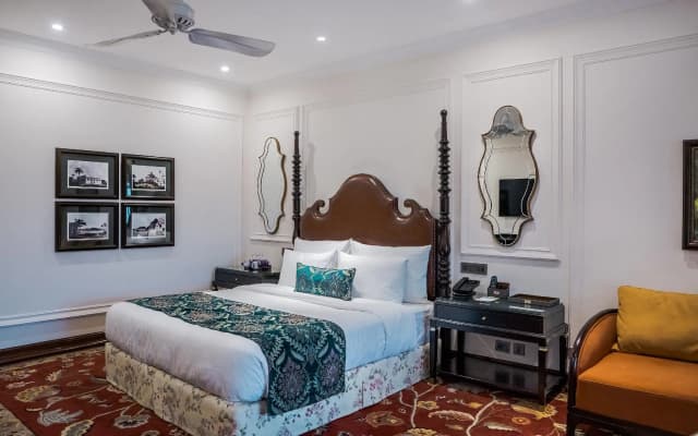 MAYFAIR Tea Resort