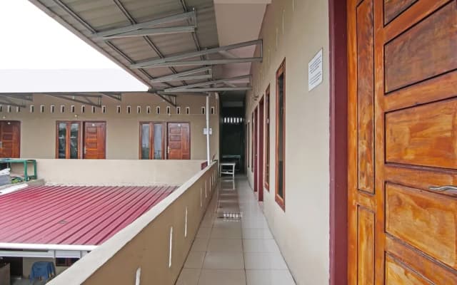 SPOT ON 92498 Fanni Homestay