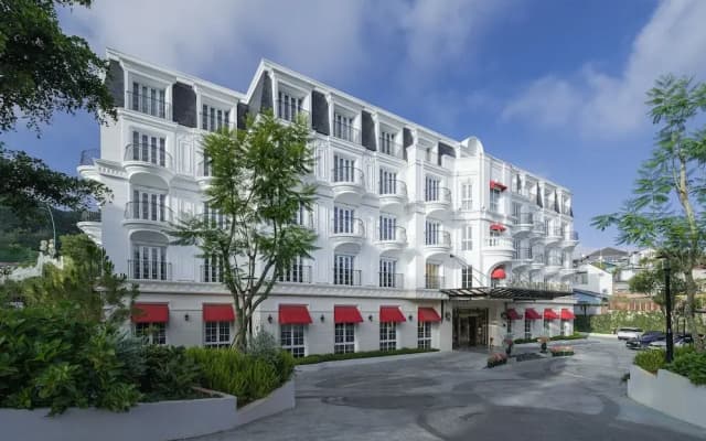 Golden Sun Hotel - Dalat